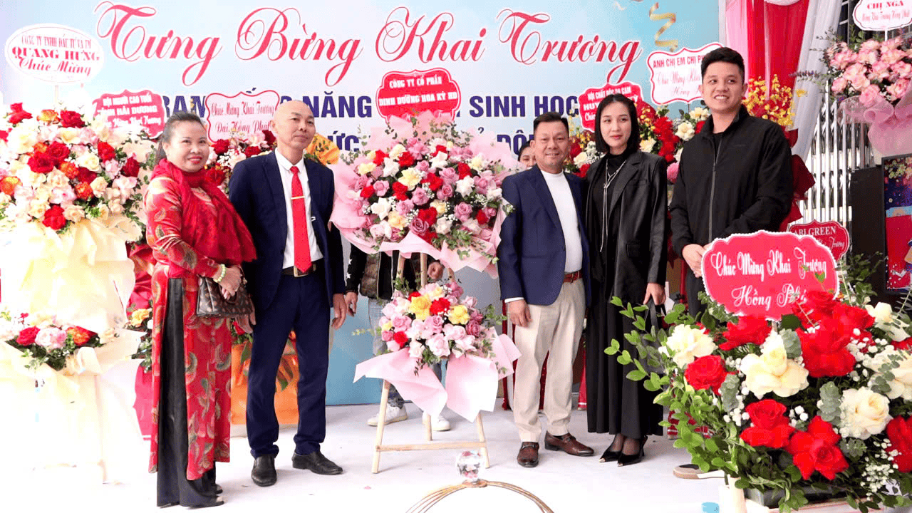 Gặp gỡ ...