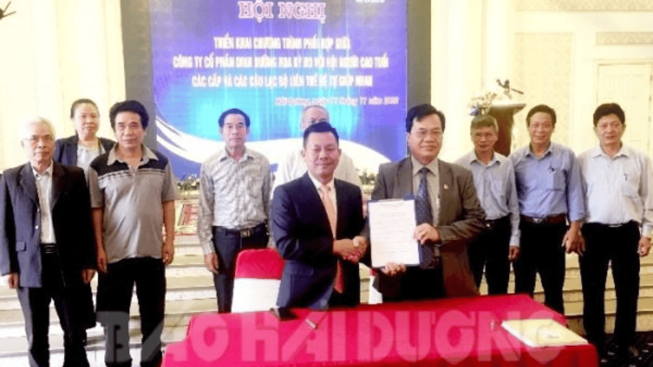 Chia sẻ ....